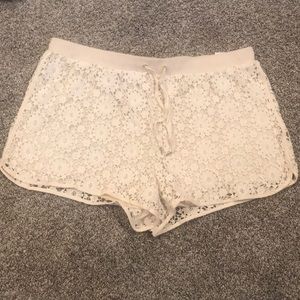 Maurices cream colored crocheted shorts sz xl NWT
